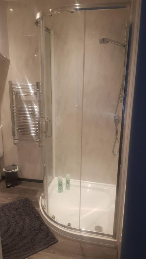 Highfields Living - All Rooms Ensuite- Free Wifi- Free Local Parking Sheffield Exterior foto