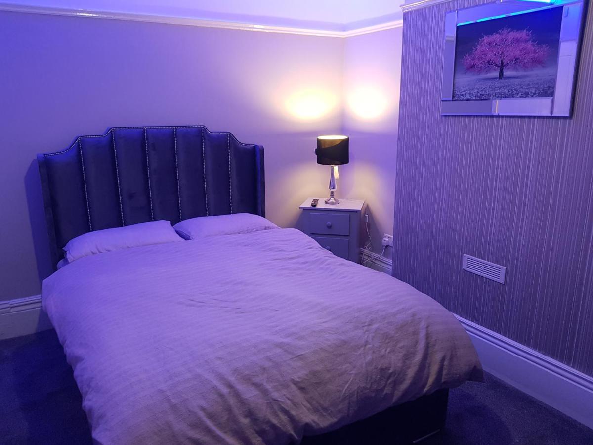 Highfields Living - All Rooms Ensuite- Free Wifi- Free Local Parking Sheffield Exterior foto