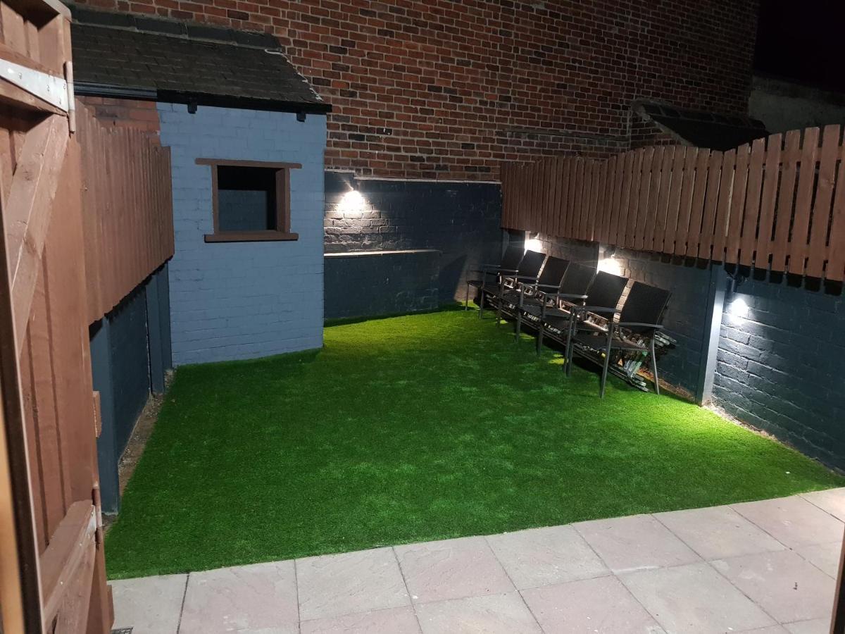 Highfields Living - All Rooms Ensuite- Free Wifi- Free Local Parking Sheffield Exterior foto